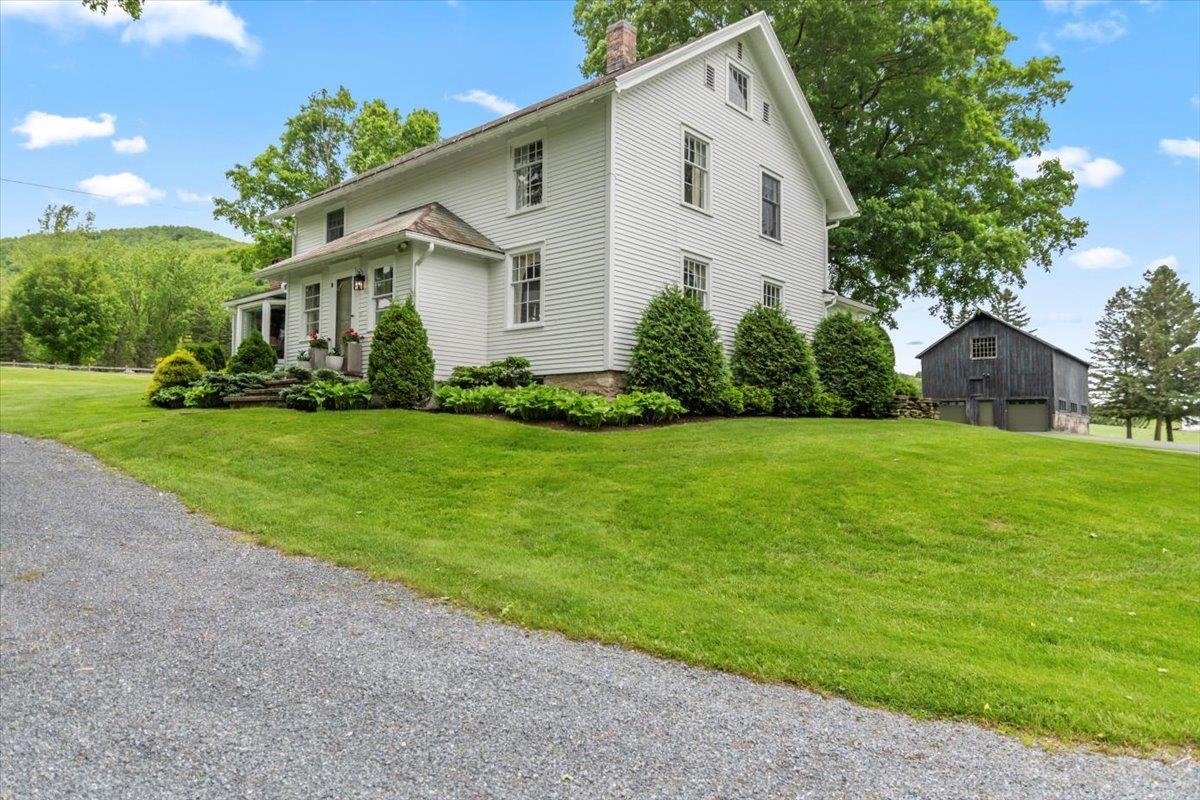 126 Fox Hill Road Bennington, VT 05201 - Photo 4 of 42