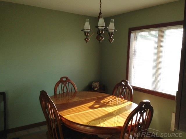 4376 Tomlinson Road Filion, MI 48432 - Photo 7 of 13 31264380-6.JPG