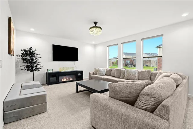 $709,900 | 50975 Baileys Landing, Canton, MI 48187