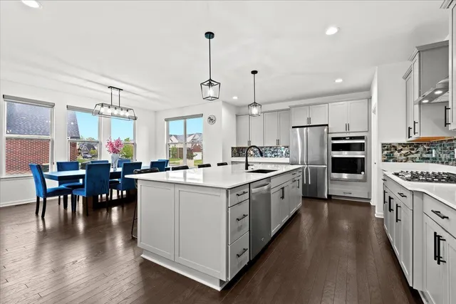 $709,900 | 50975 Baileys Landing, Canton, MI 48187