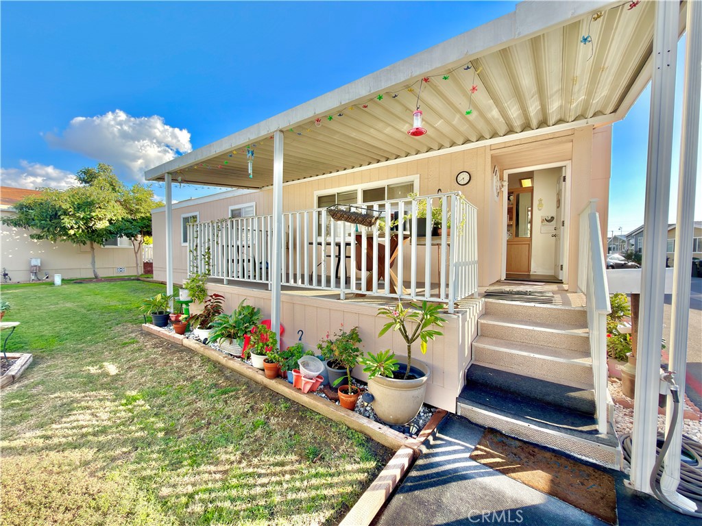 28 Walnut, Unit 28 Anaheim, CA 92801 - Photo 3 of 22