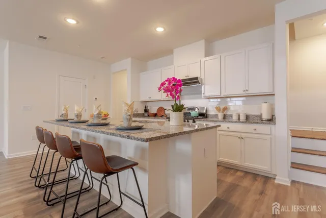 $659,900 | 227 Park Lane, Dunellen, NJ 08812