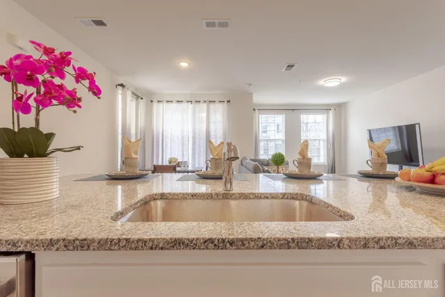 $659,900 | 227 Park Lane, Dunellen, NJ 08812