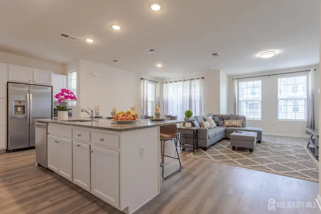 $659,900 | 227 Park Lane, Dunellen, NJ 08812