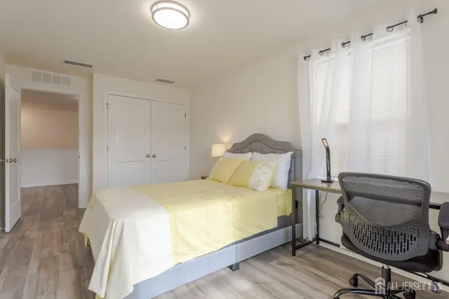 $659,900 | 227 Park Lane, Dunellen, NJ 08812