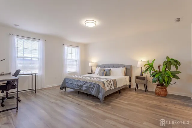 $659,900 | 227 Park Lane, Dunellen, NJ 08812