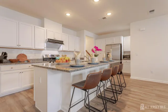 $659,900 | 227 Park Lane, Dunellen, NJ 08812