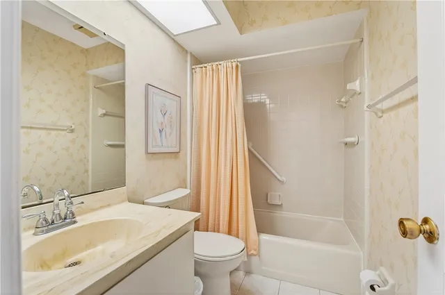 $379,000 | 2800 21st Lane, Vero Beach, FL 32960