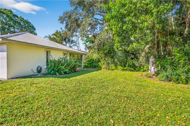 $379,000 | 2800 21st Lane, Vero Beach, FL 32960