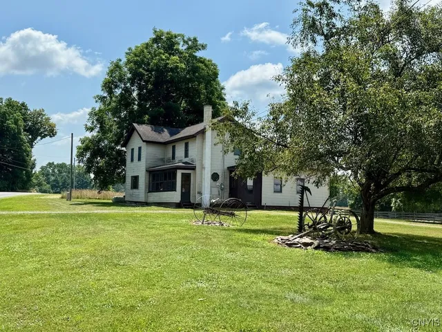 $750,000 | 377 Chesbro Road, Schroeppel, NY 13132