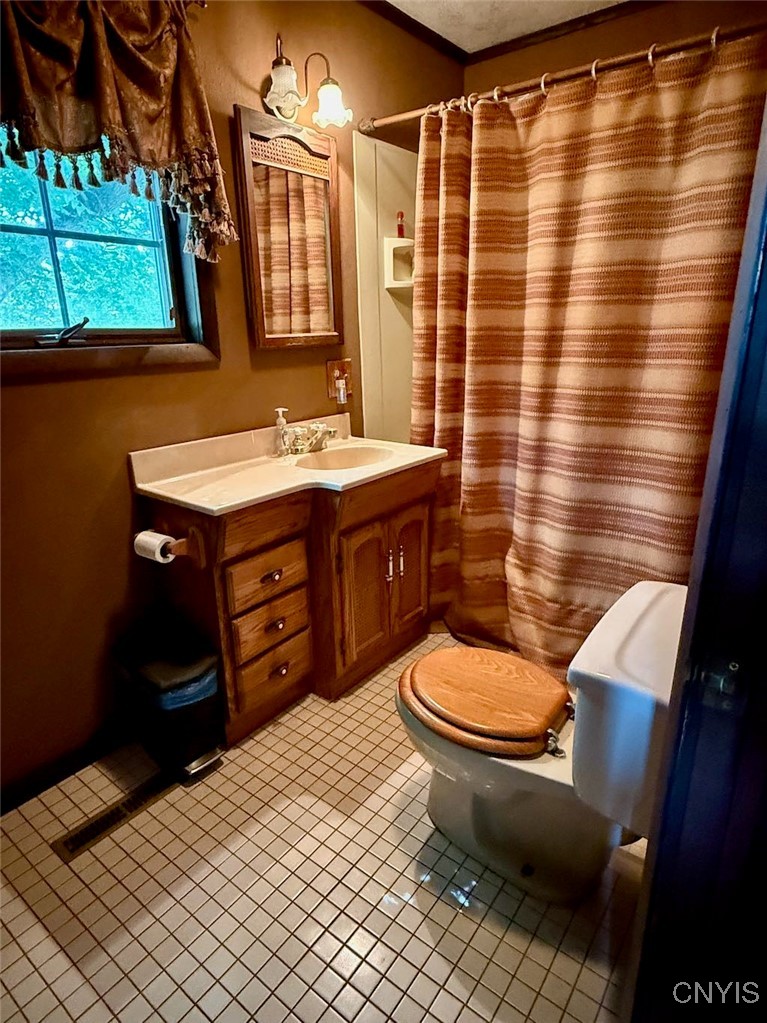 377 Chesbro Road Schroeppel, NY 13132 - Photo 11 of 50