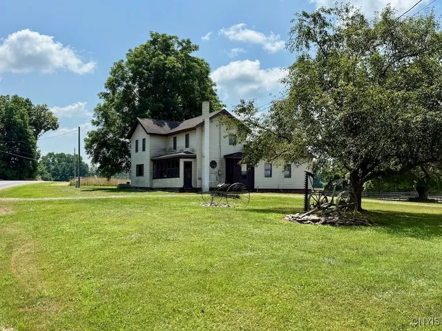 $750,000 | 377 Chesbro Road, Schroeppel, NY 13132