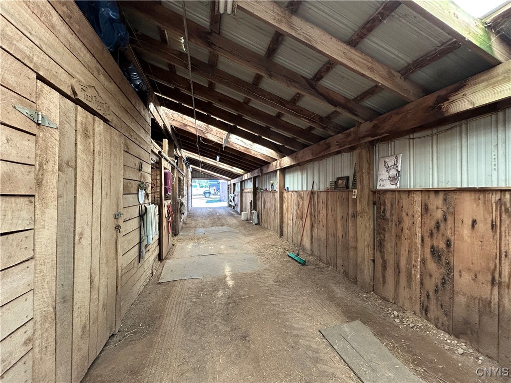 377 Chesbro Road Schroeppel, NY 13132 - Photo 31 of 50 Smaller alleyway