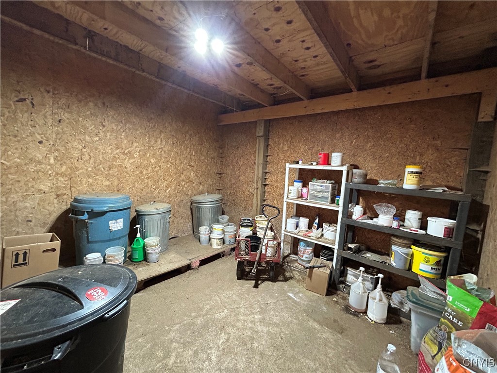 377 Chesbro Road Schroeppel, NY 13132 - Photo 34 of 50 Feed room