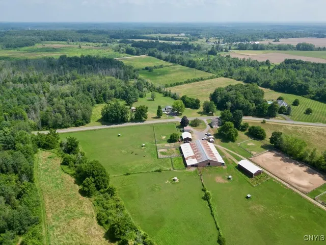 $750,000 | 377 Chesbro Road, Schroeppel, NY 13132