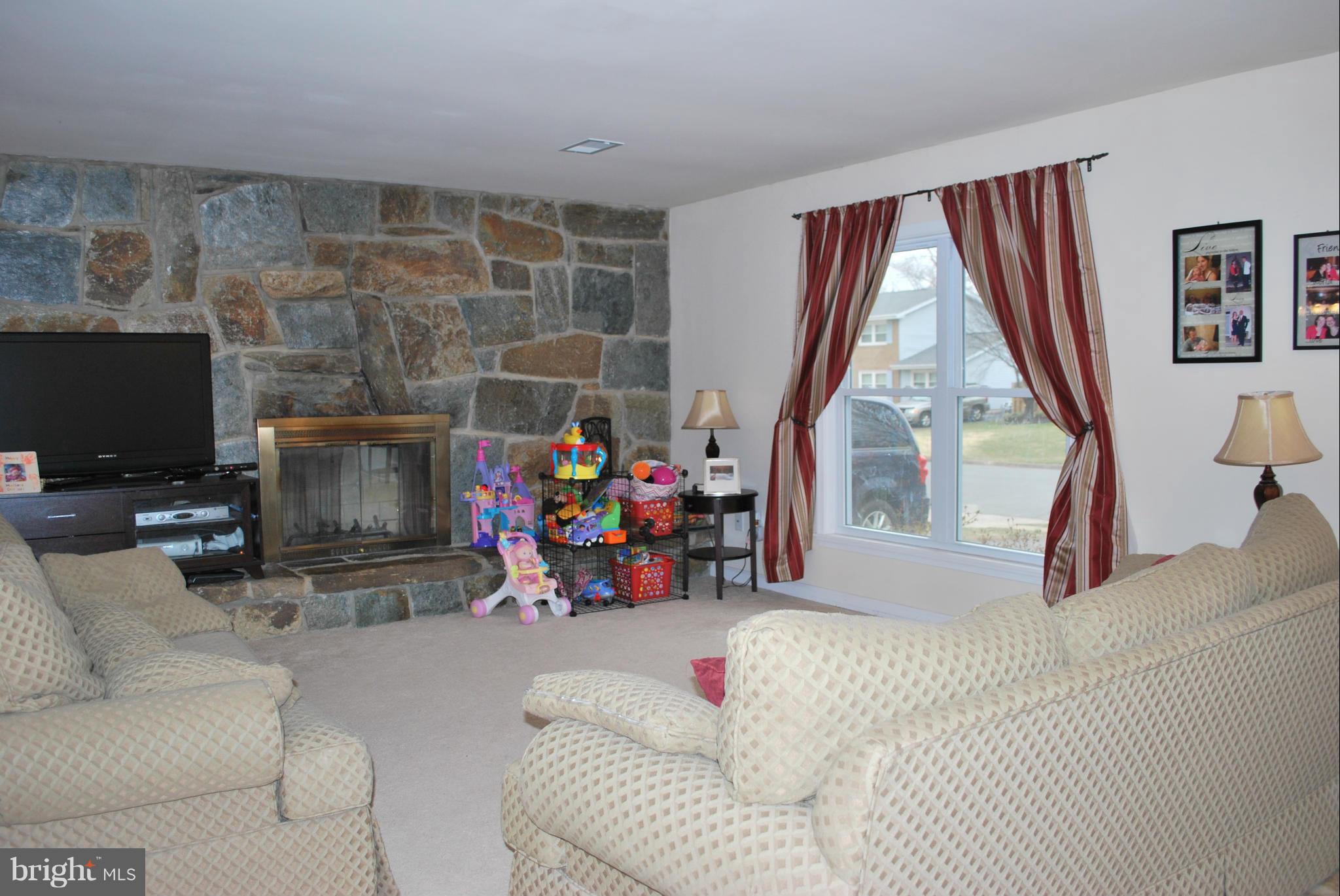 305 South Johnson Road Sterling, VA 20164 - Photo 5 of 13 Living Room
