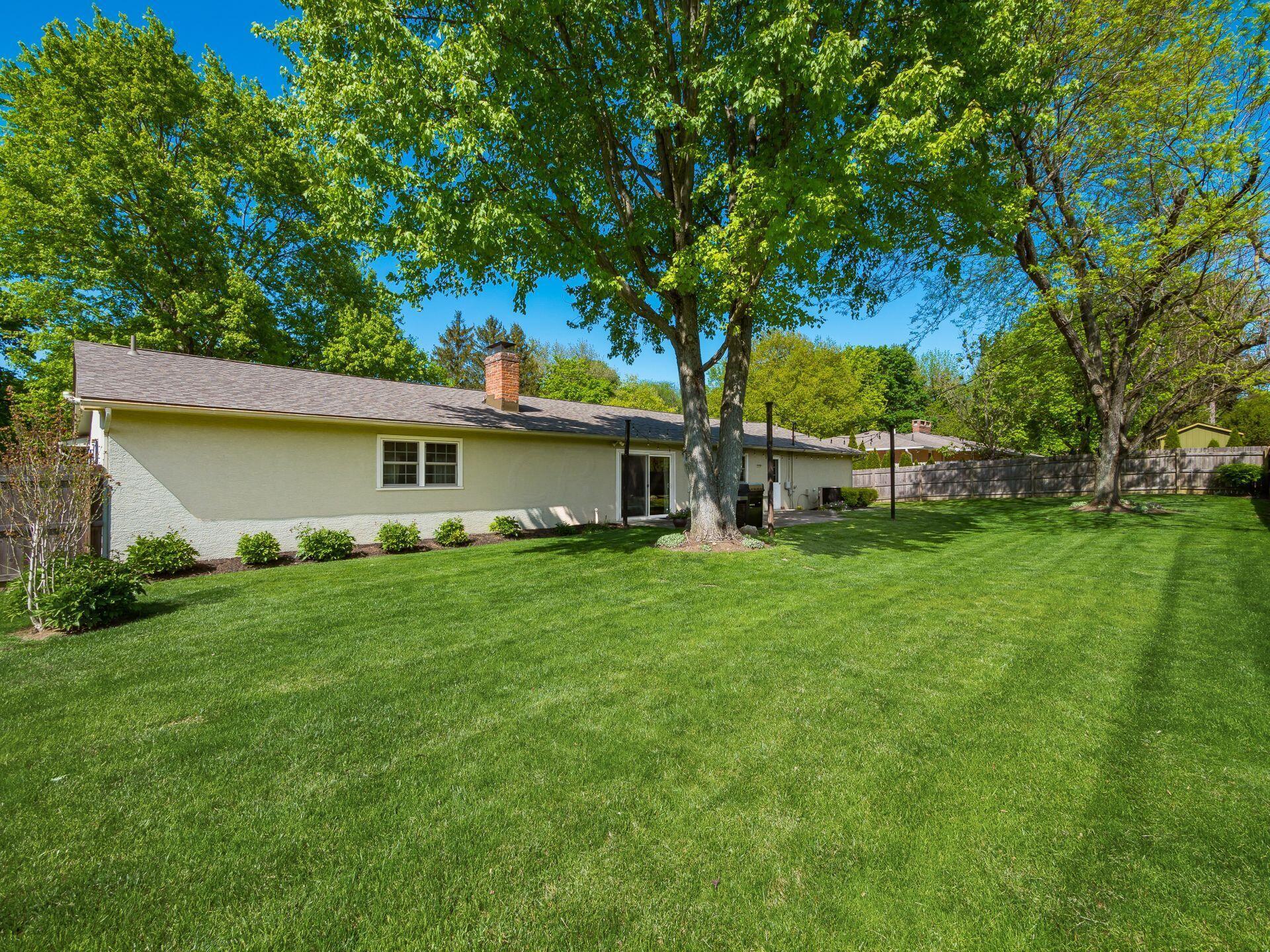 2711 Folkstone Road Columbus, OH 43220 - Photo 59 of 62 059_c16f_N 2711 Folkstone 133