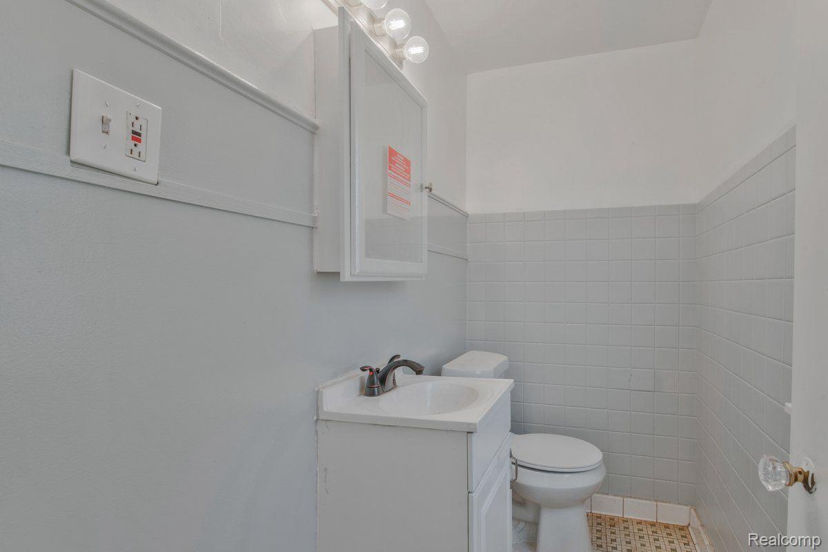 8241 West Seven Mile Road Detroit, MI 48221 - Photo 10 of 14 Gallery Image 10