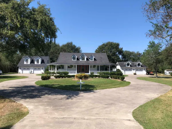 $495,000 | 9099 North Park Loop, Beaumont, TX 77705