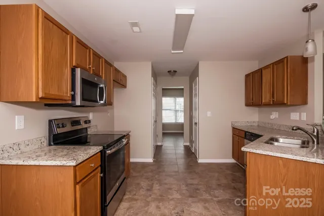 $2,050 | 2028 Quill Court, Kannapolis, NC 28083