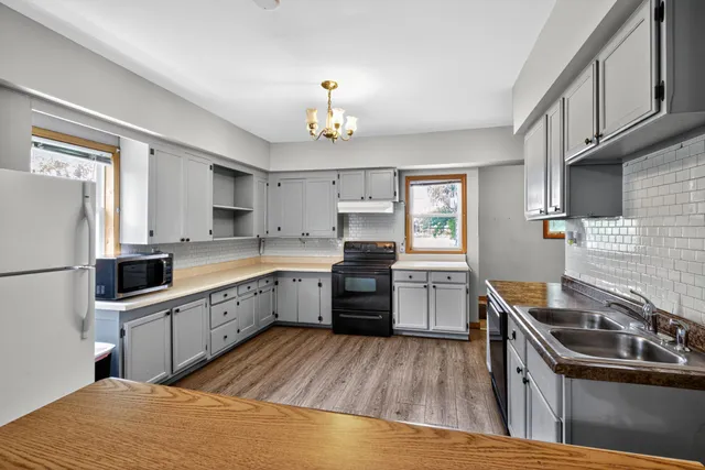 $214,900 | 206 Main Street West, Morristown, MN 55052