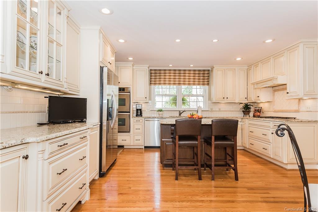 3911 Chevington Road Charlotte, NC 28226 - Photo 13 of 42 Gallery Image 13