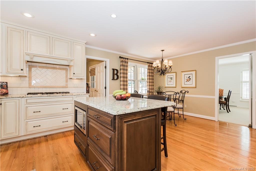 3911 Chevington Road Charlotte, NC 28226 - Photo 16 of 42 Gallery Image 16