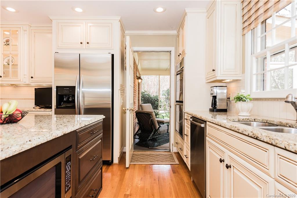 3911 Chevington Road Charlotte, NC 28226 - Photo 18 of 42 Gallery Image 18