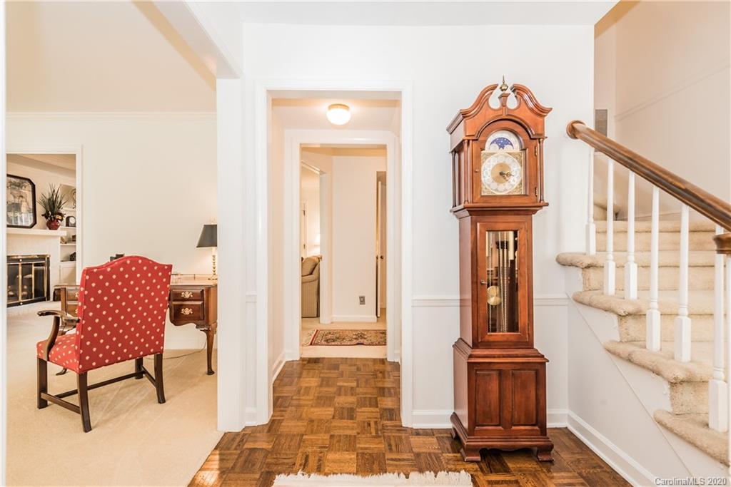 3911 Chevington Road Charlotte, NC 28226 - Photo 3 of 42 Gallery Image 3
