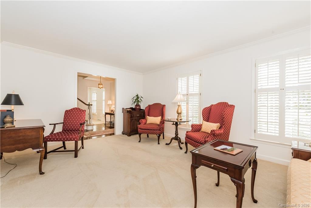 3911 Chevington Road Charlotte, NC 28226 - Photo 6 of 42 Gallery Image 6