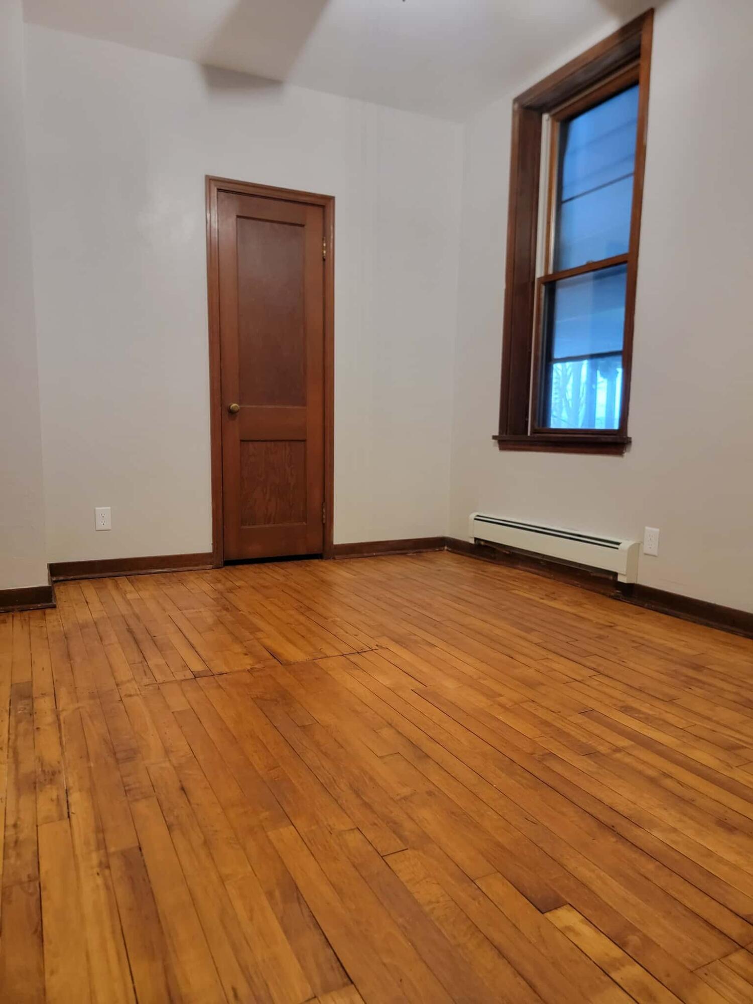 39 North Shore Drive, Unit 39 1/2 Fountain City, WI 54629 - Photo 13 of 34 Lower Bed 2