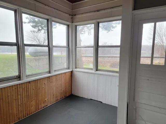 $205,000 | 39 North Shore Drive, Unit 39 1/2, Fountain City, WI 54629