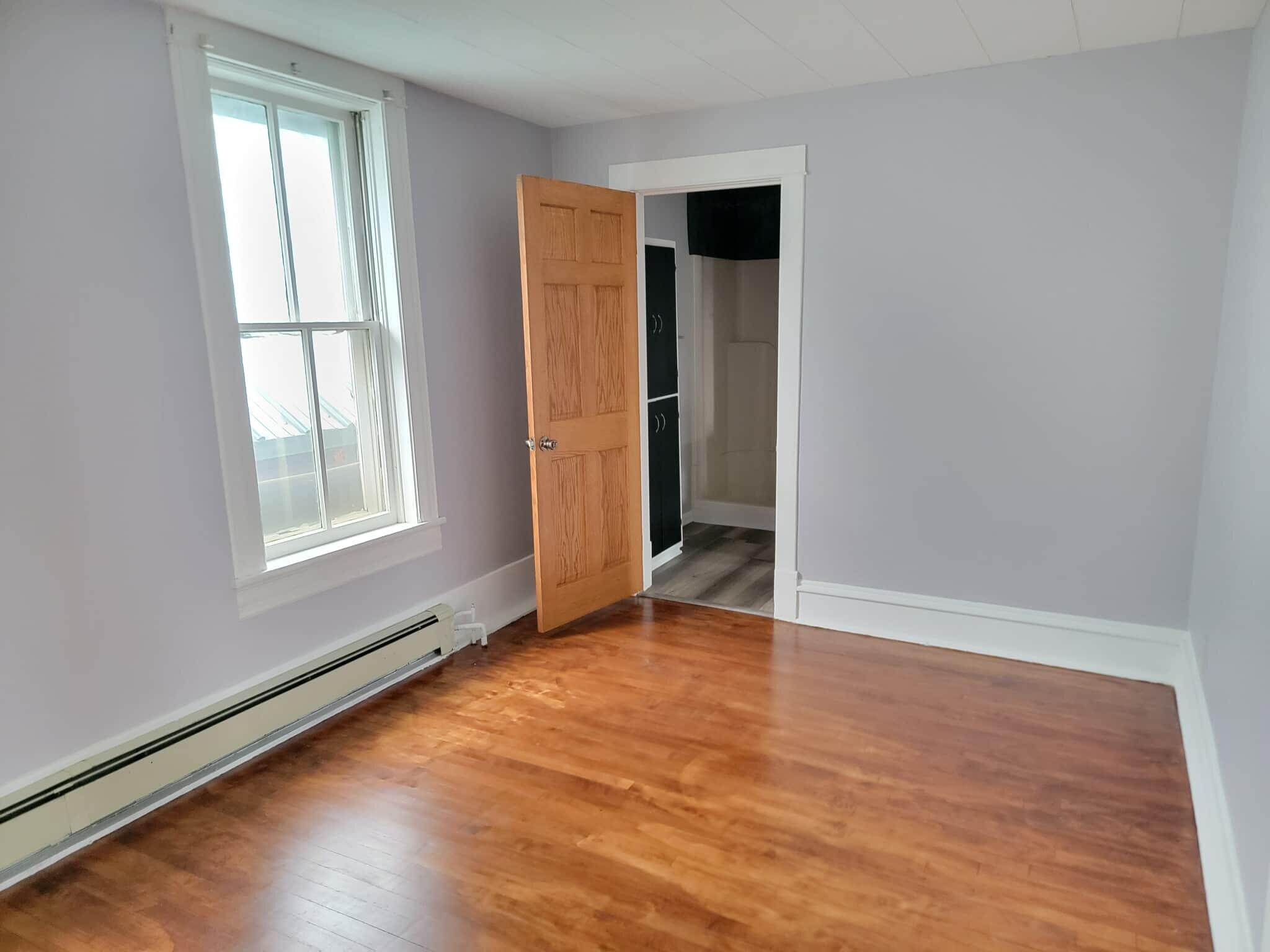 39 North Shore Drive, Unit 39 1/2 Fountain City, WI 54629 - Photo 27 of 34 Upper Bed 2