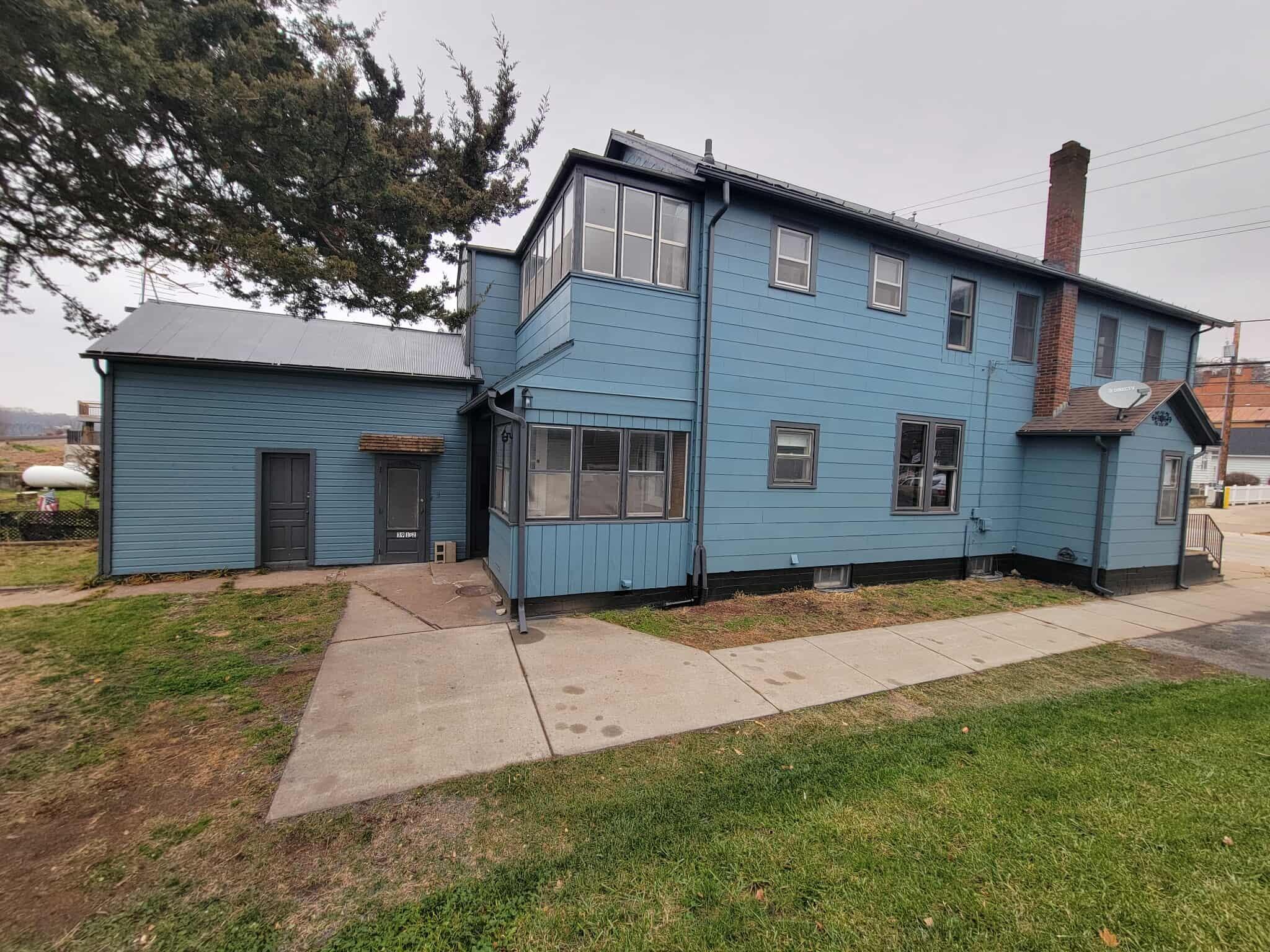 39 North Shore Drive, Unit 39 1/2 Fountain City, WI 54629 - Photo 3 of 34 Exterior