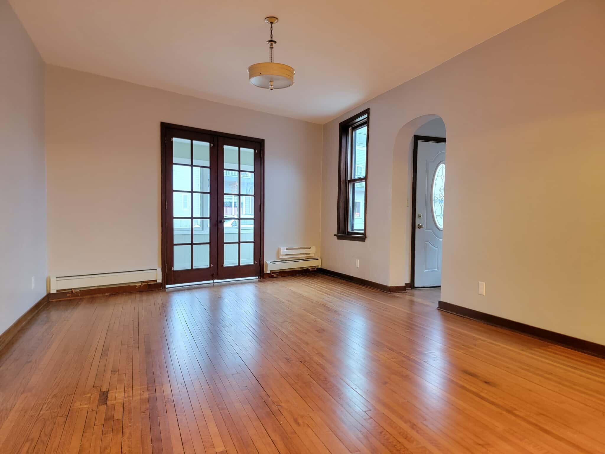 39 North Shore Drive, Unit 39 1/2 Fountain City, WI 54629 - Photo 5 of 34 Lower Family room