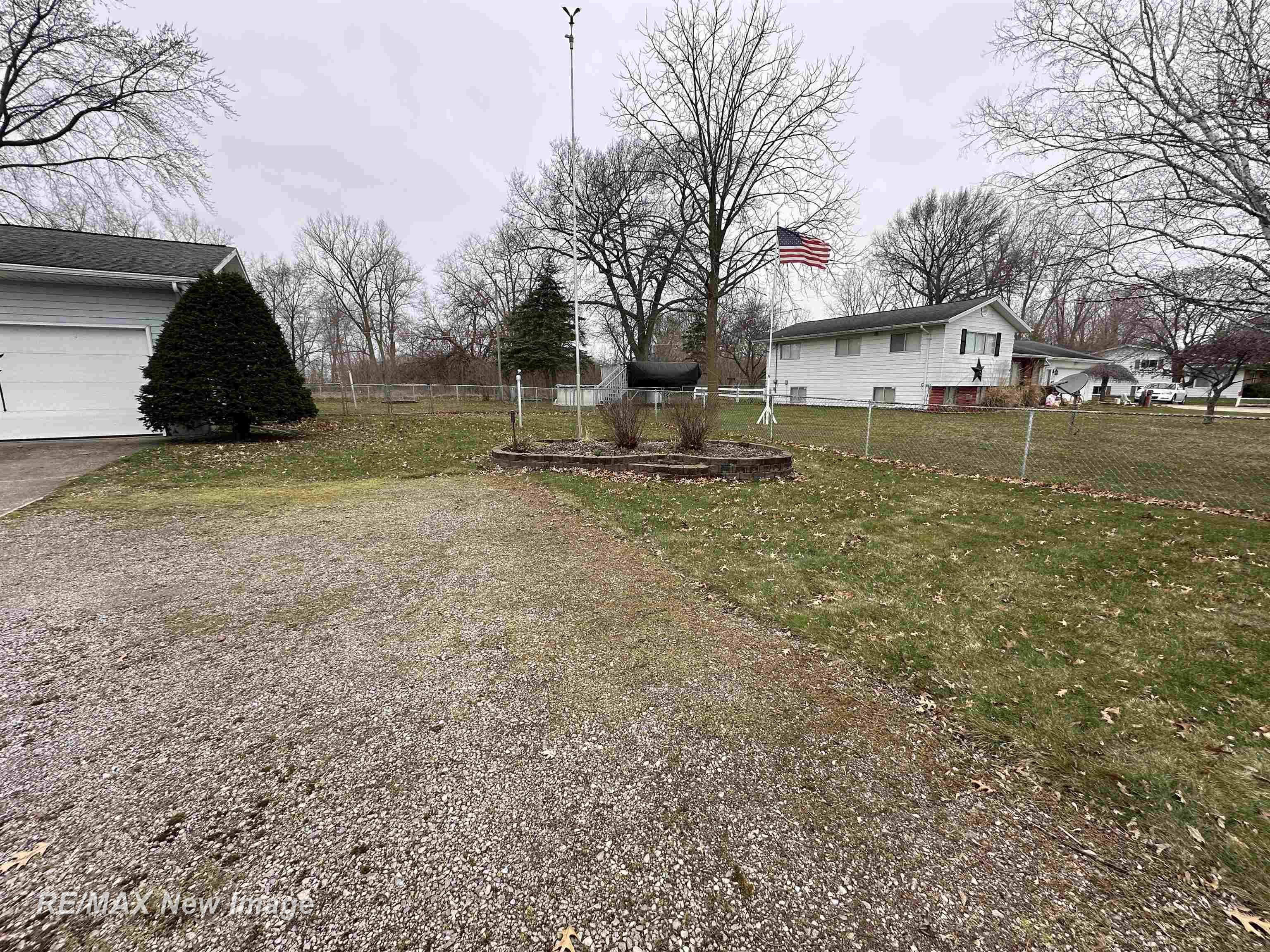 599 North Huron Road Linwood, MI 48634 - Photo 35 of 45 50137147-dbf14d5d-364d-445d-ab02-6fbd10a1a5a3.JPG