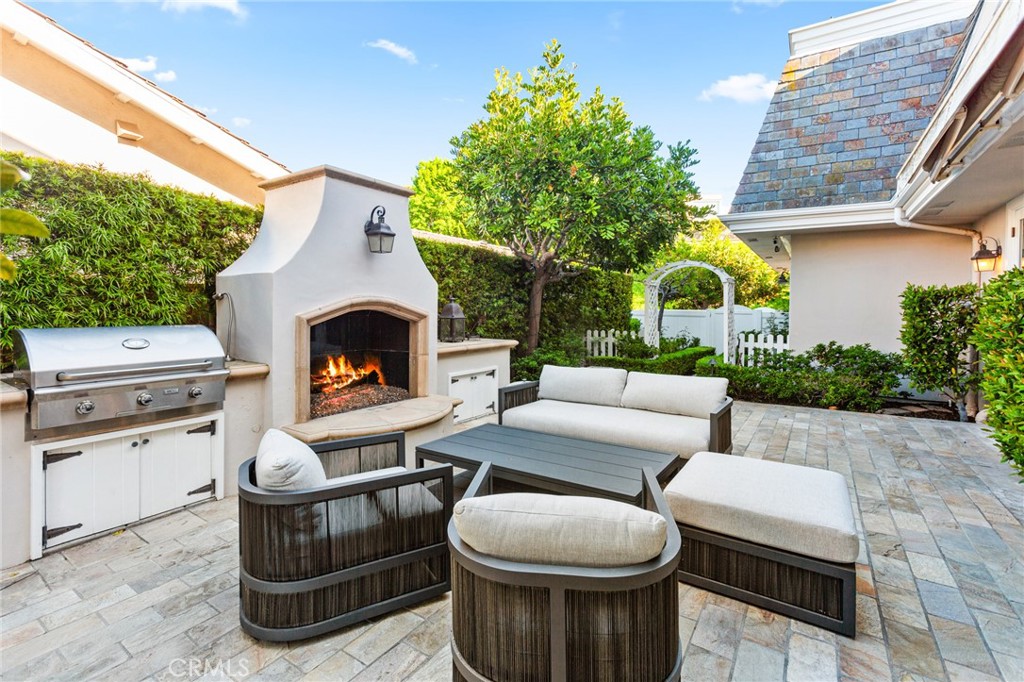 8 Rue Verte Newport Beach, CA 92660 - Photo 27 of 65