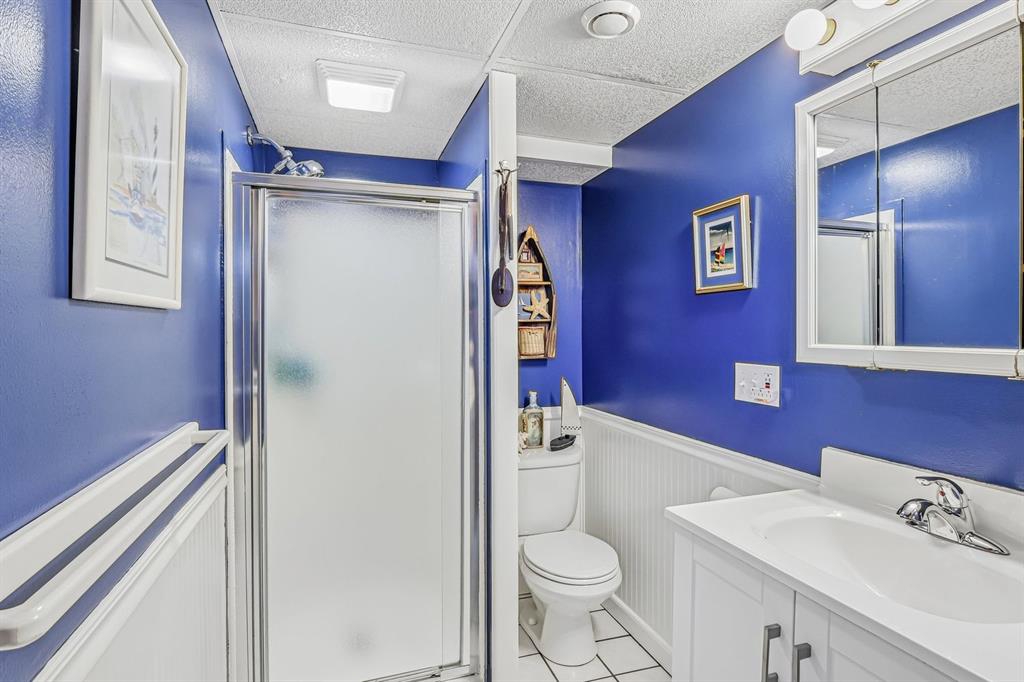 529 Utopia Road Apollo, PA 15613 - Photo 40 of 50 a bathroom with a sink toilet and shower