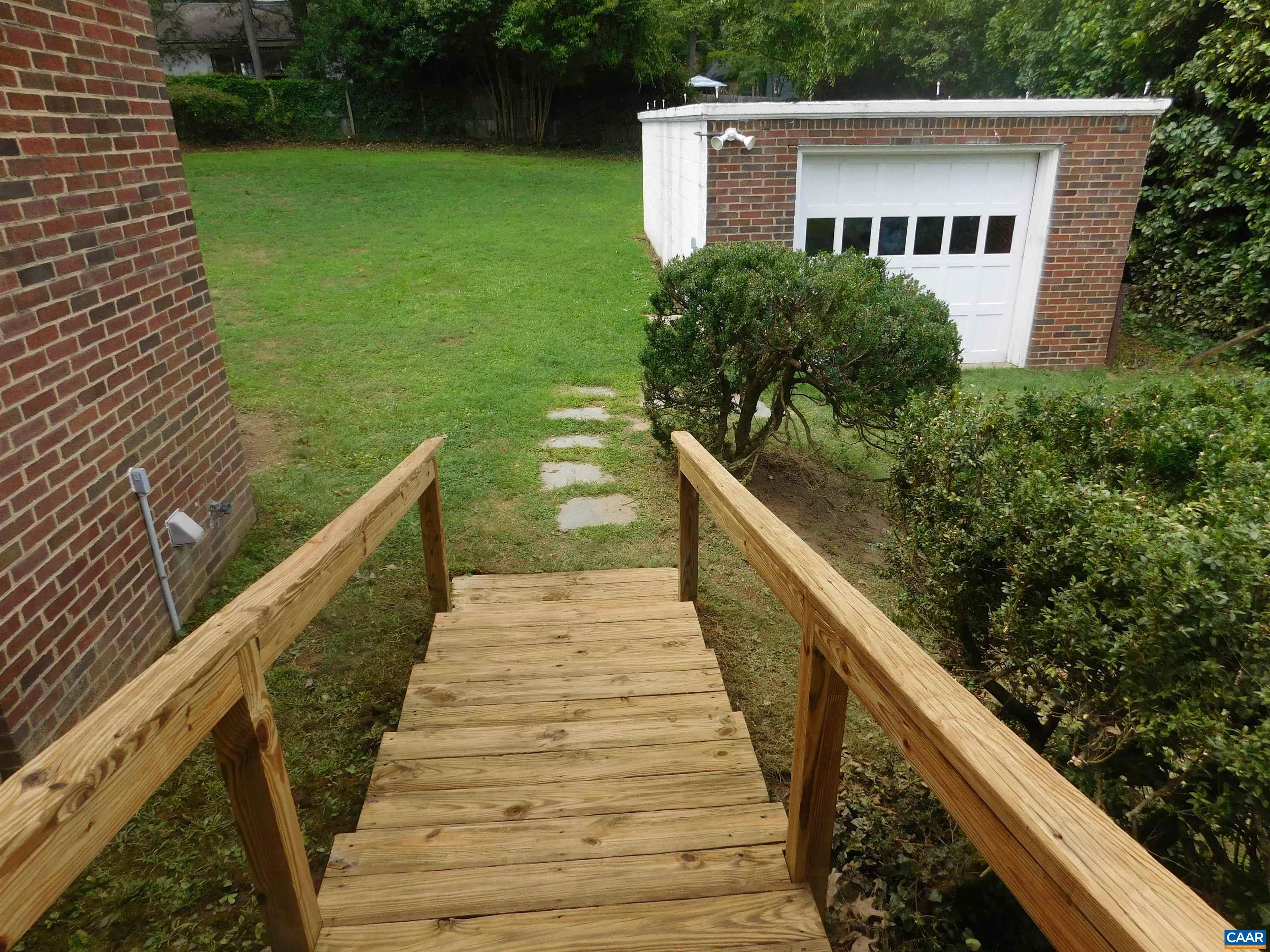 307 Alderman Road Charlottesville, VA 22903 - Photo 4 of 41