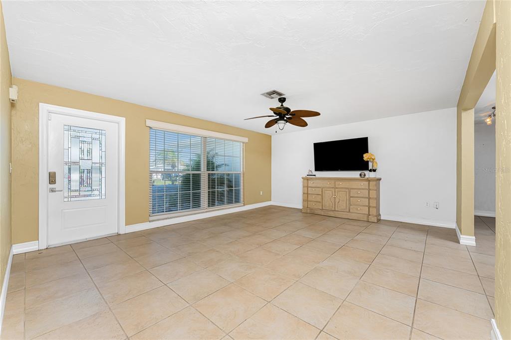 256 Caddy Road Rotonda West, FL 33947 - Photo 10 of 64 Gallery Image 10