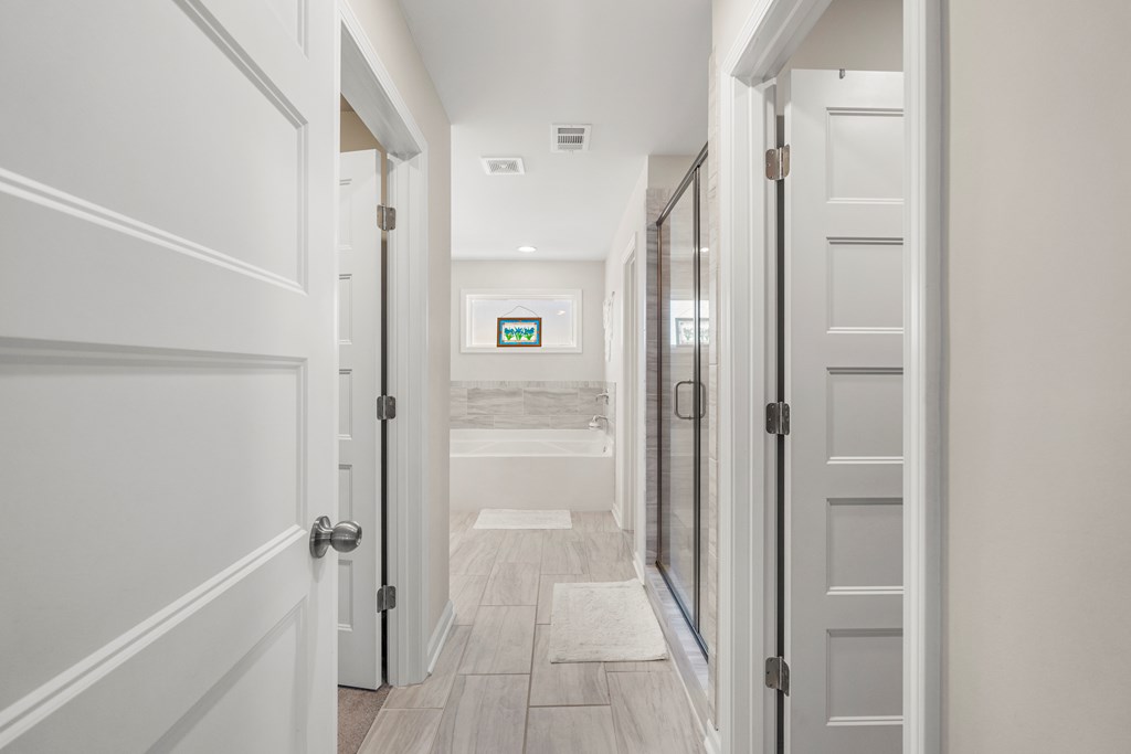 2 Stoney Mill Lane Fort Mitchell, AL 36856 - Photo 17 of 28 Master Bathroom