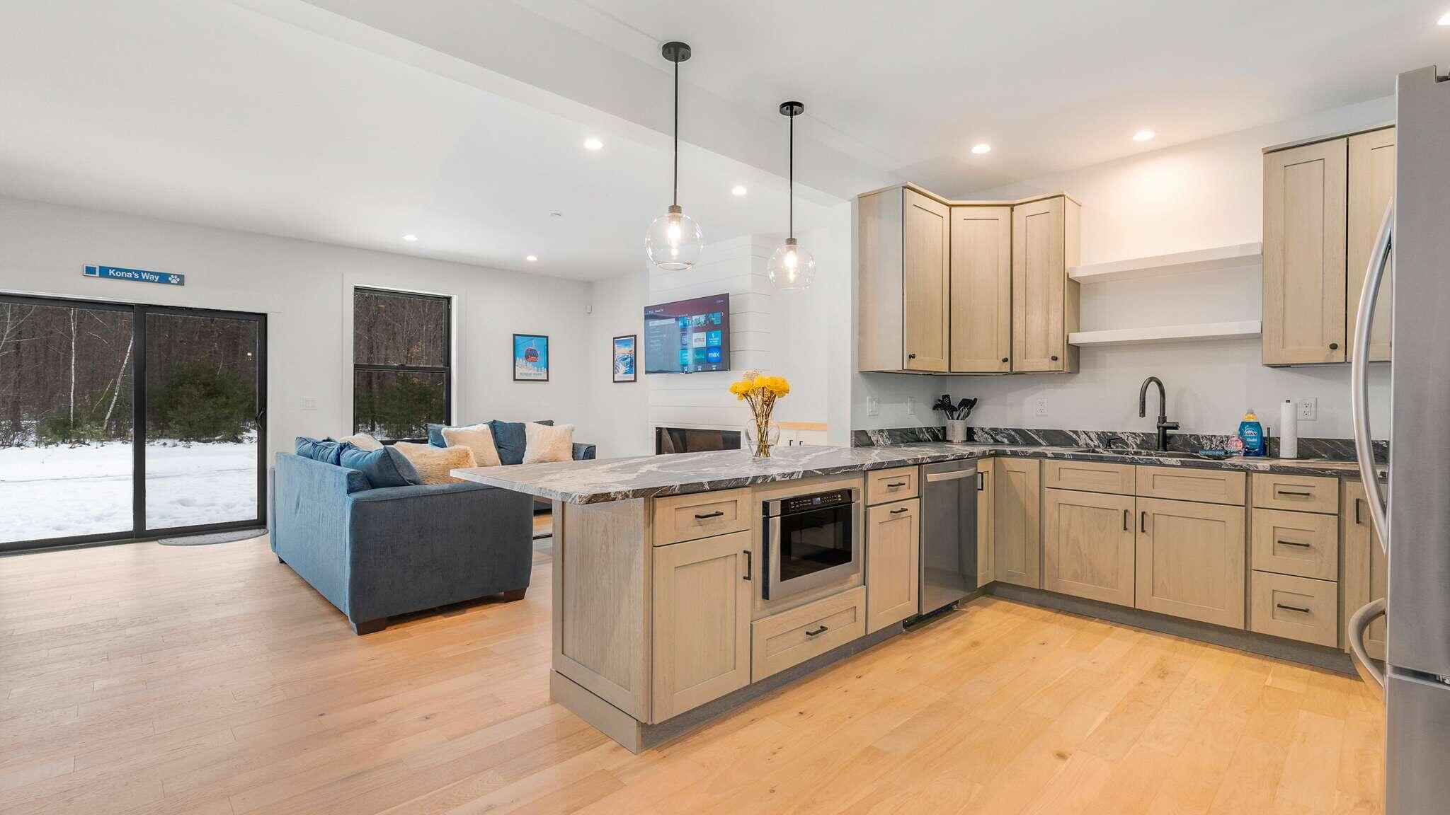 11 Lodgepole Lane, Unit 11 Newry, ME 04261 - Photo 12 of 35 ashleyswayunit8-131