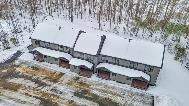 $765,000 | 11 Lodgepole Lane, Unit 11, Newry, ME 04261