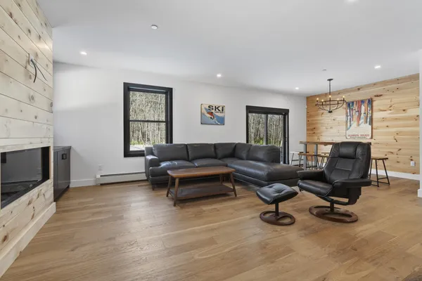 $765,000 | 11 Lodgepole Lane, Unit 11, Newry, ME 04261