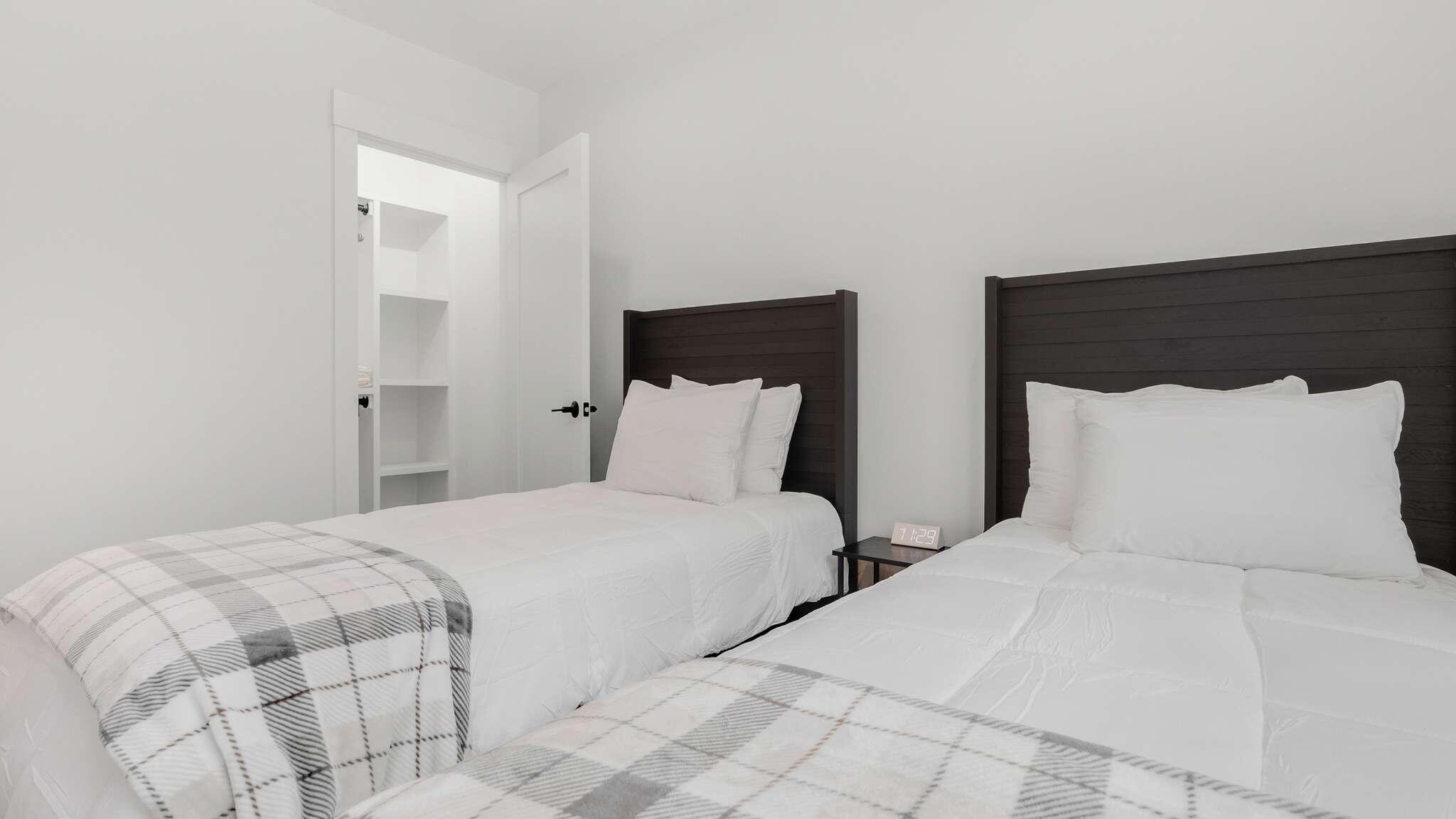 11 Lodgepole Lane, Unit 11 Newry, ME 04261 - Photo 30 of 35 ashleyswayunit8-441