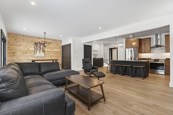 $765,000 | 11 Lodgepole Lane, Unit 11, Newry, ME 04261