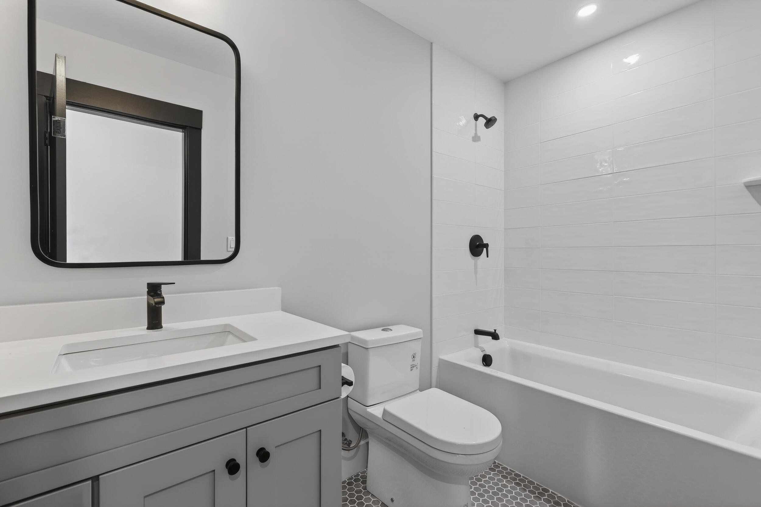 11 Lodgepole Lane, Unit 11 Newry, ME 04261 - Photo 35 of 56 35_pinescondounit11-27