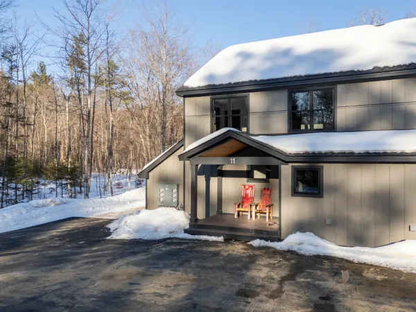 $765,000 | 11 Lodgepole Lane, Unit 11, Newry, ME 04261