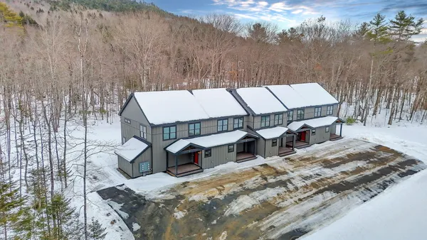 $765,000 | 11 Lodgepole Lane, Unit 11, Newry, ME 04261