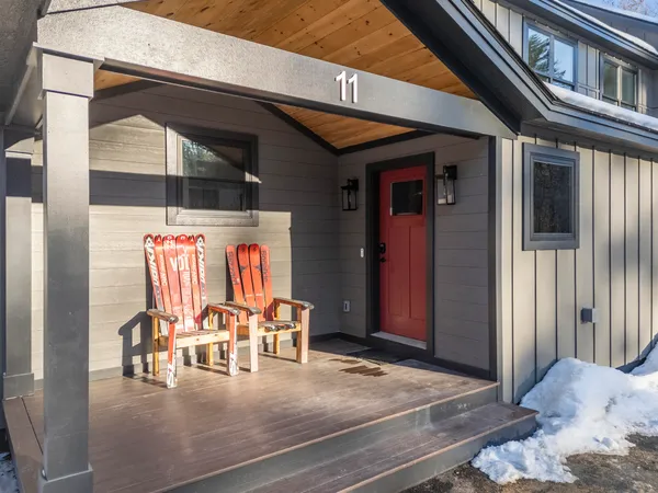 $765,000 | 11 Lodgepole Lane, Unit 11, Newry, ME 04261